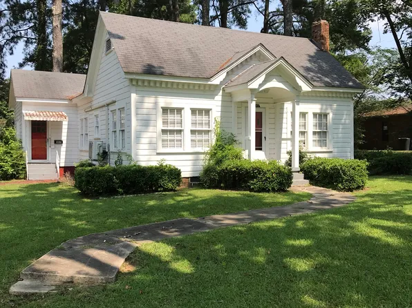 1407 N Jackson St, Magnolia, AR 71753