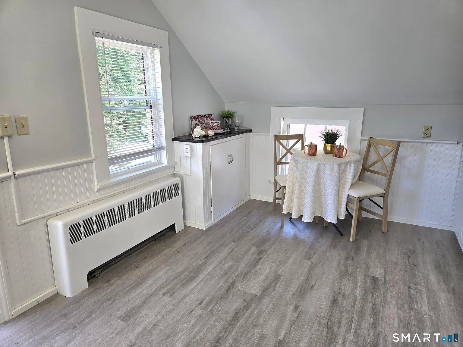 2 bed, 1.0 bath, 800 sqft, $1,800 — Photo 3
