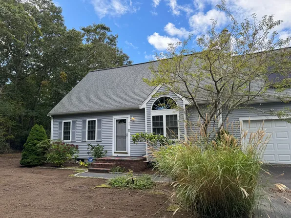 47 Thatchers Ln, East Falmouth, MA 02536