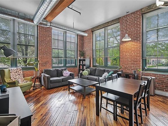 4th image of 99 Allen St Unit 109