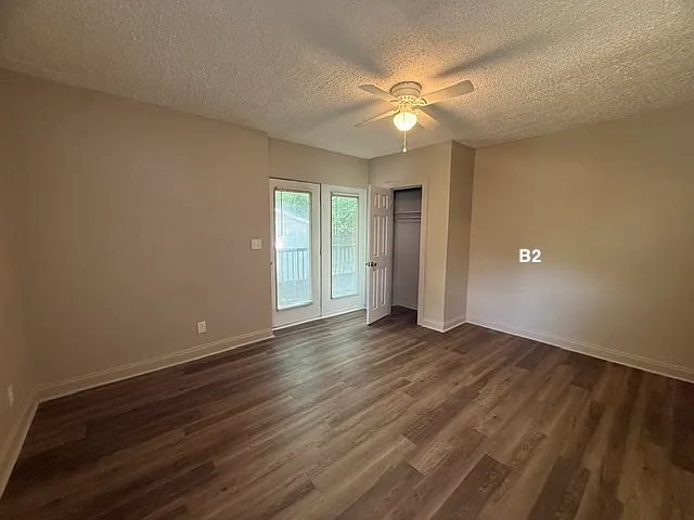 822 Holt Ave — Photo 16