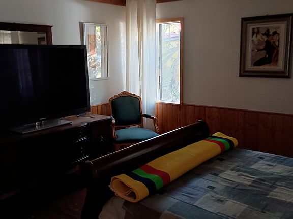 4th image of 11400 Pacific View Dr