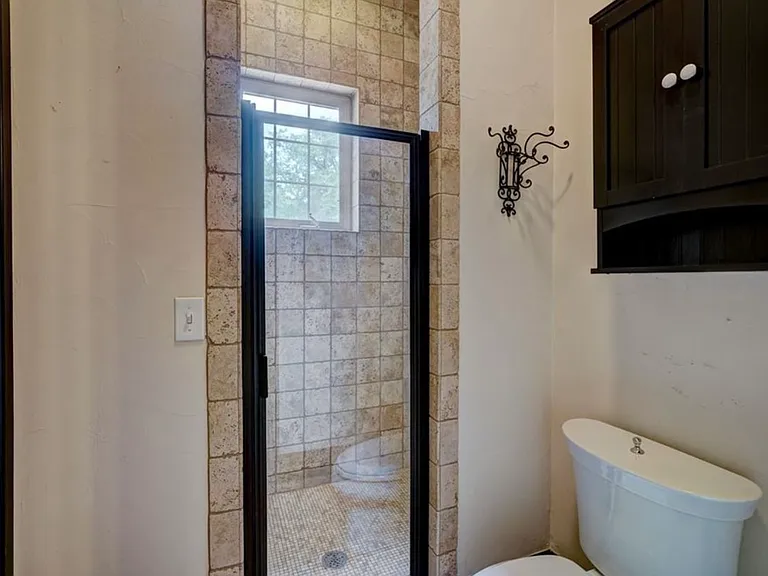 672 Rickets Ln — Photo 15