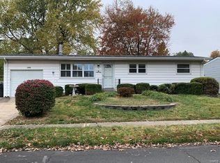 1525 Swan Dr, Florissant, MO