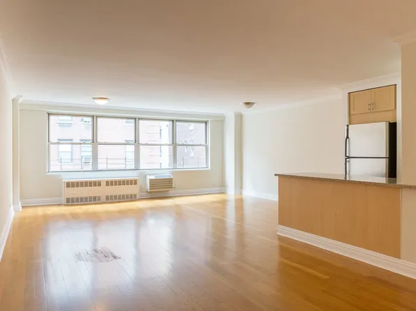 210 W 89th St, New York, NY