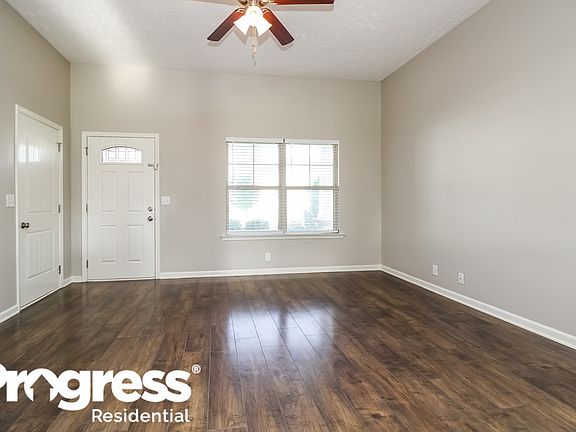 4th image of 2642 Salem Glen Xing