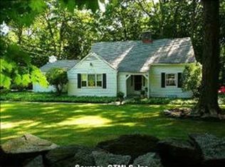 64 Comstock Hill Ave, Norwalk, CT 06850