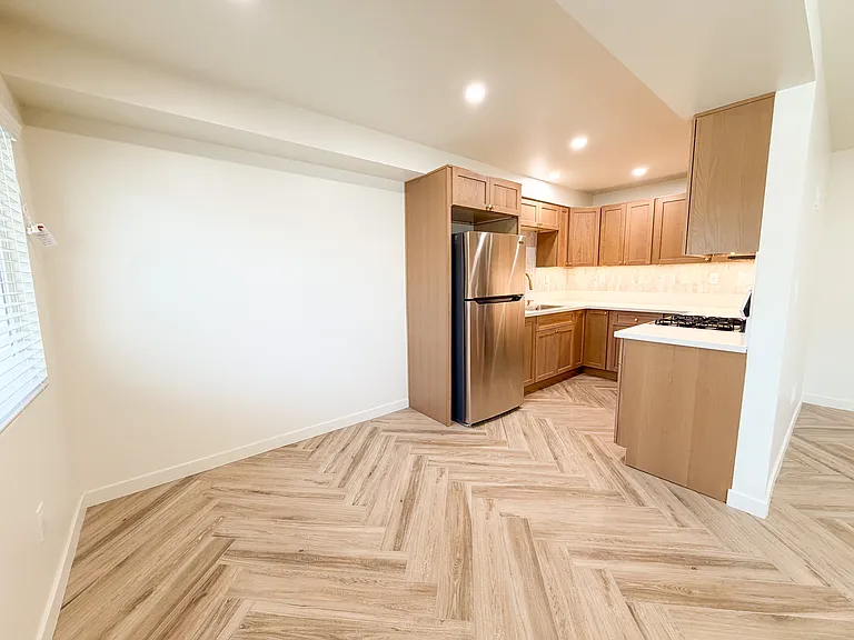 5130 Wood Ave #B — Photo 3
