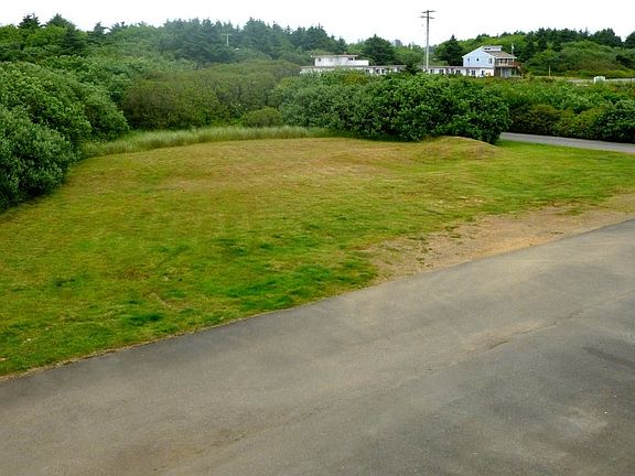 2nd image of 865 Cuddy Ct NW #108