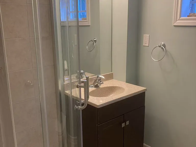 936 Pharmacy Ave — Photo 15