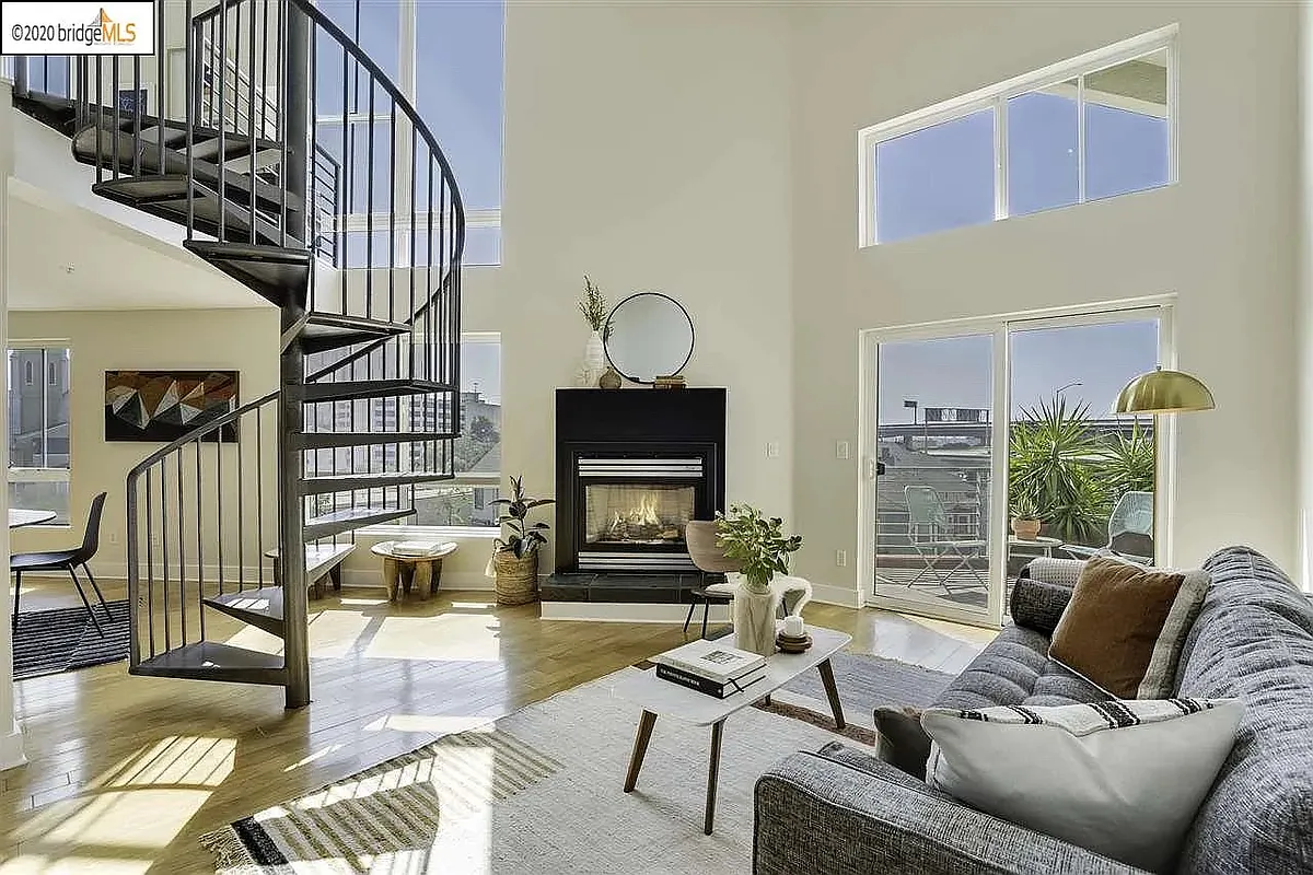 Building Photo - 675 8th St #17
