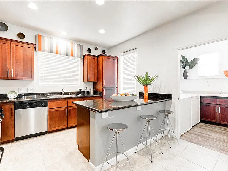 Croix Townhomes — Photo 8