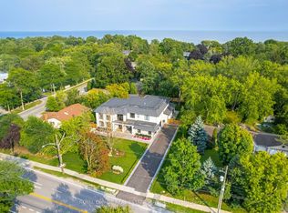 2014 Lakeshore Rd W, Oakville, ON L6L1G7