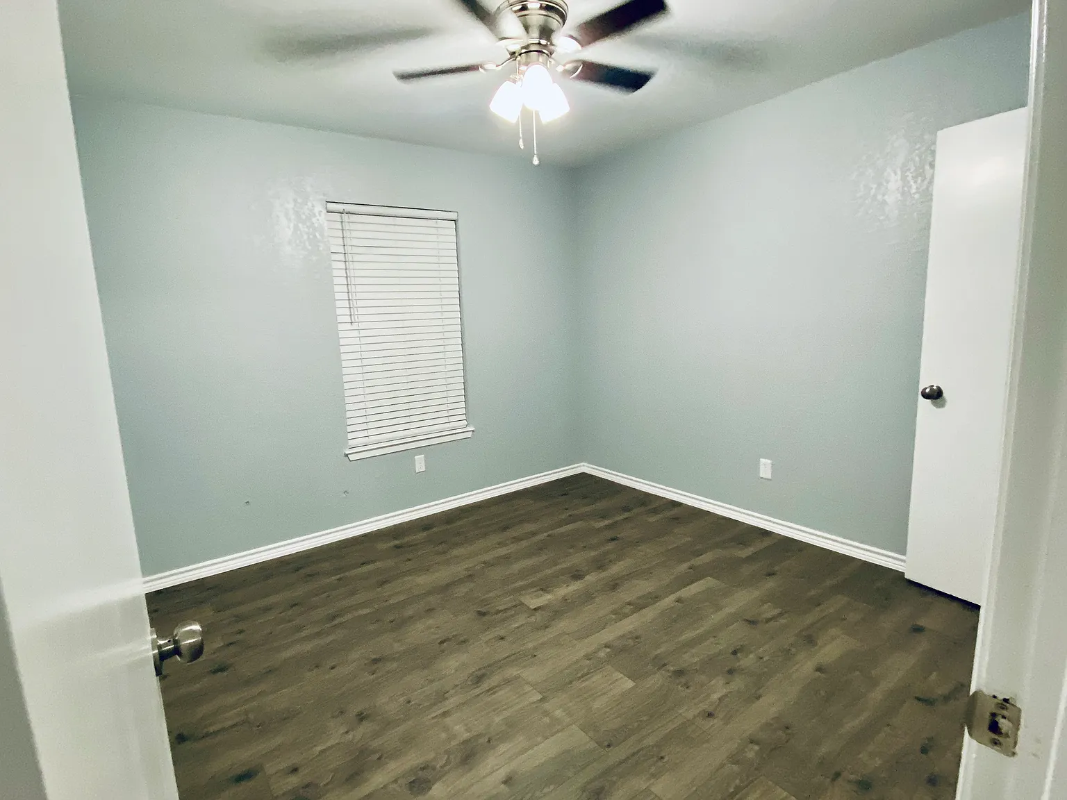 2 bed, $1,600 — Photo 4