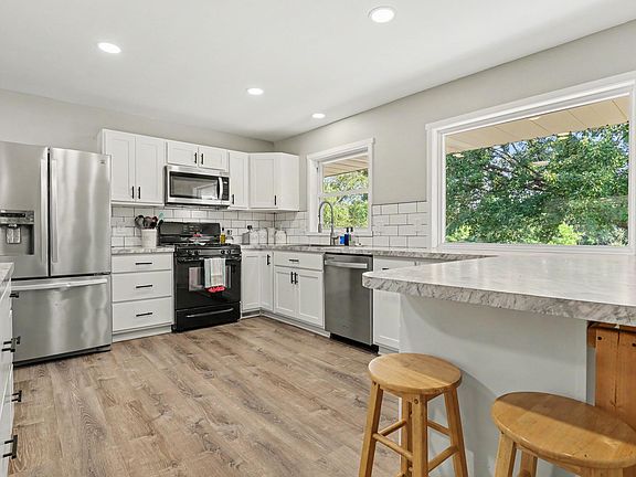 2nd image of 14370 Forteen Mile Rd NE