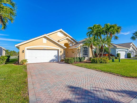 2nd image of 12471 SE Plandome Drive