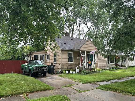 3rd image of 1560 Camden St