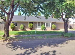 3386 Douglas Dr, Springfield, OR 97478