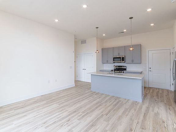 2nd image of 1115 Germantown Ave #4C
