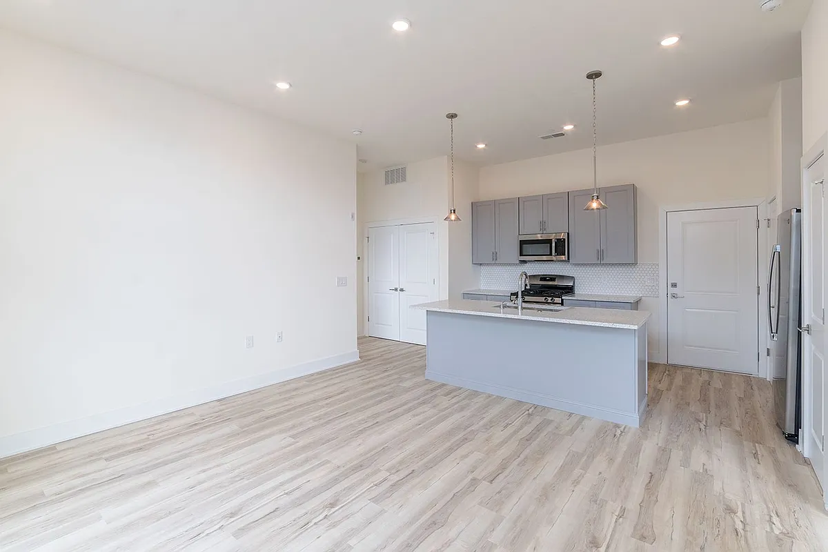 Building Photo - 1115 Germantown Ave #4C