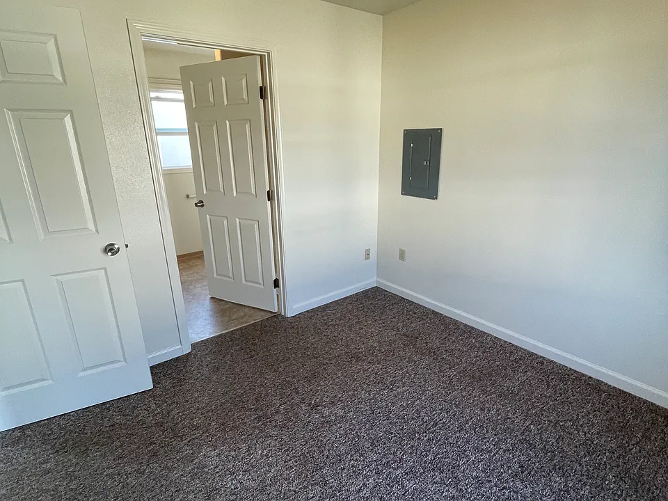 1076 Samoa Blvd #1