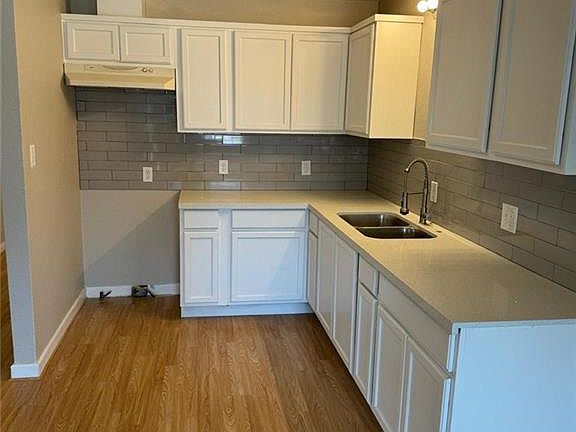 4th image of 5501 Gardenia St