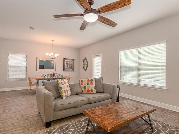 5th image of 2501 Redford Dr