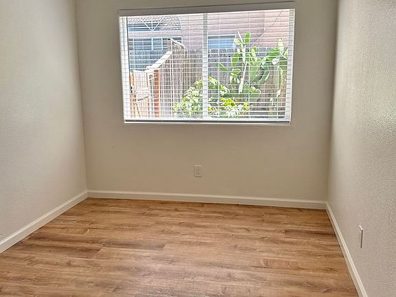 3rd image of 520 Las Palmas Dr Unit A
