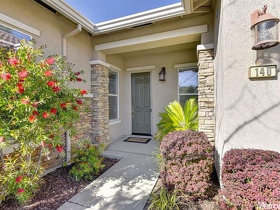 2nd image of 140 Rock House Cir N