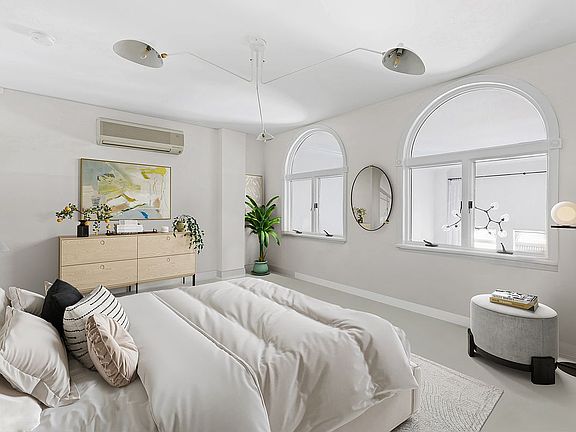 5th image of 125 E 12th St APT 5H