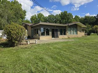 87 N Newman Rd, Lake Orion, MI 48362