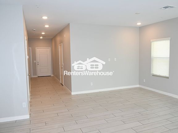 4th image of 2264 W Harmont Dr