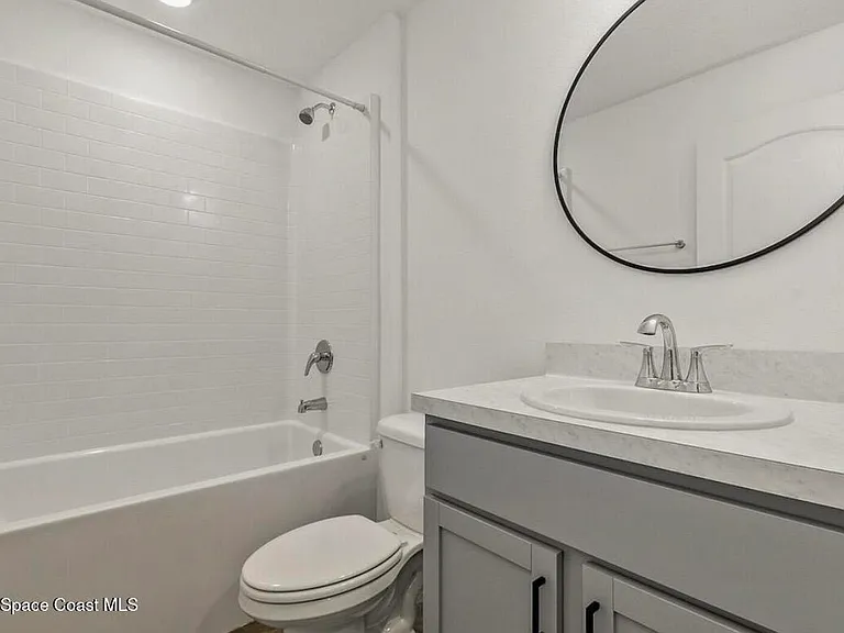 271 Wendover Rd SW — Photo 13