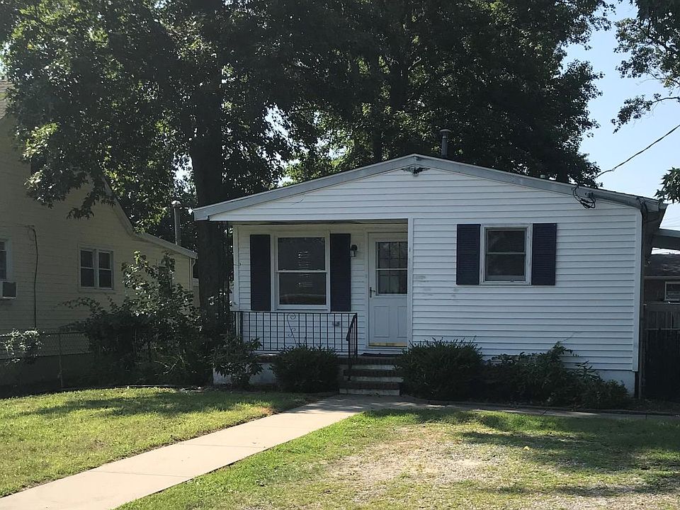 1st image of 3109 Victor Ave