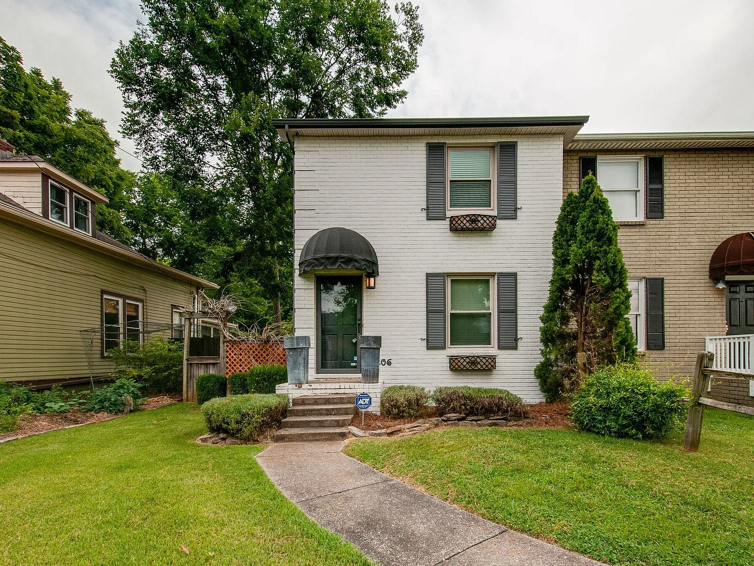 2 bed, 1.5 bath, 1206 sqft, $3,150 — Photo 1