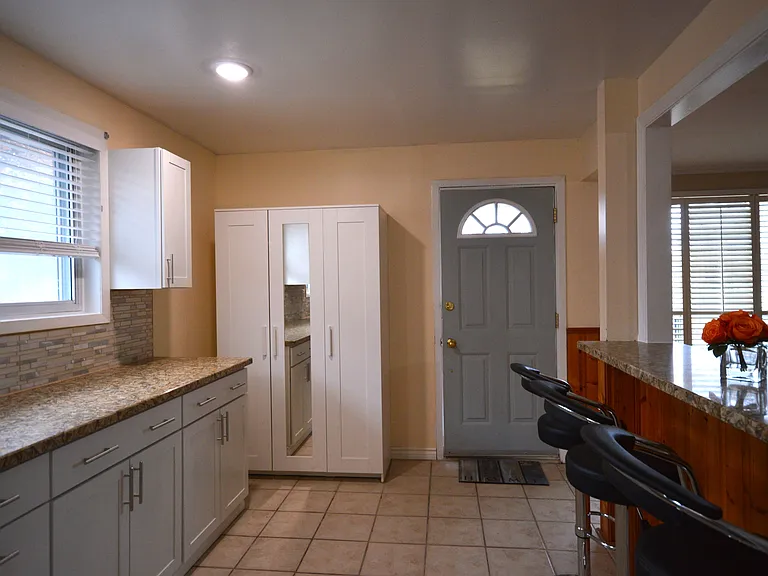 876 Reytan Blvd — Photo 15