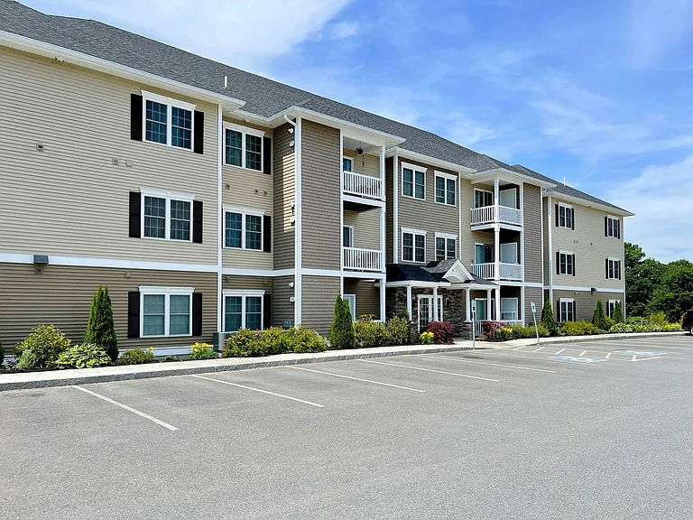 3 Rogers Way — Photo 1