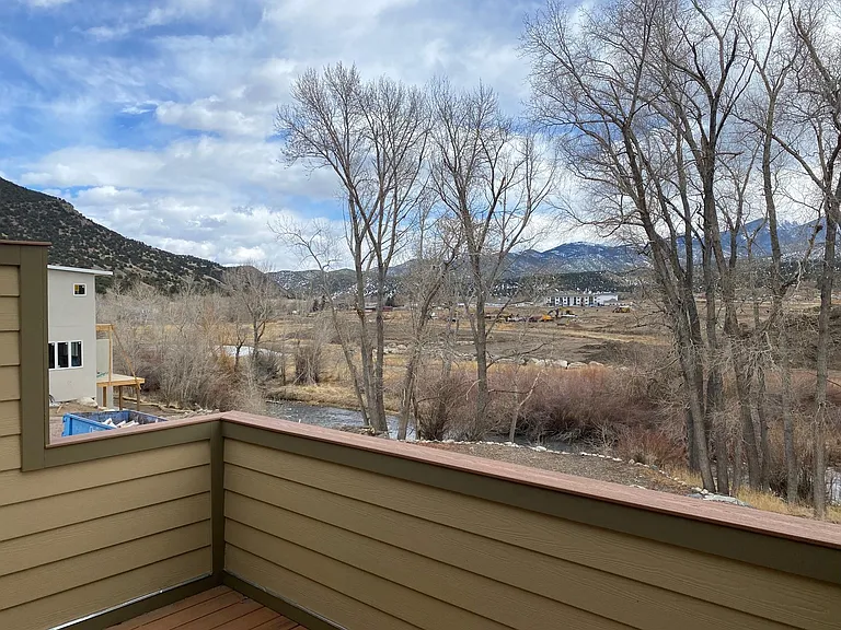 205 Two Rivers Rd #B — Photo 11