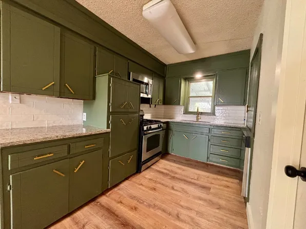 312 N Atlanta St, Owasso, OK 74055