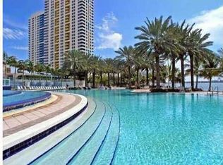1500 Bay Rd APT 536, Miami Beach, FL 33139