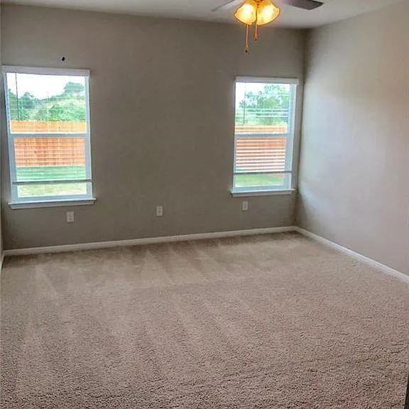 10701 Seguin Rd — Photo 8