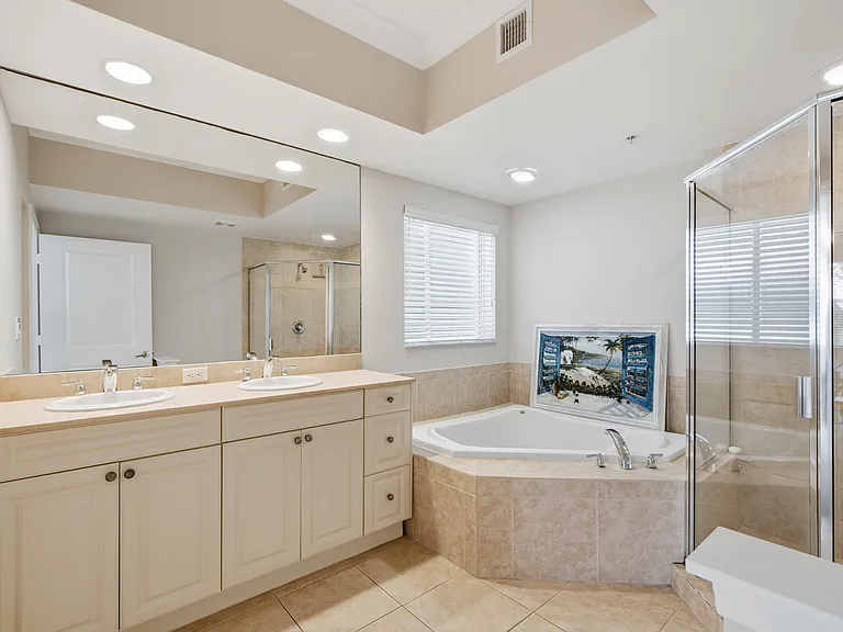975 NW Flagler Ave #307 — Photo 17
