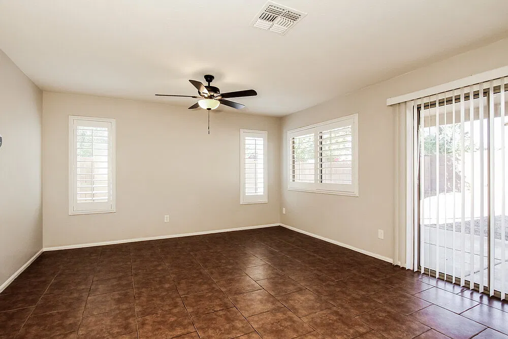 4 bed, 2.5 bath, 1612 sqft, $2,095 — Photo 4