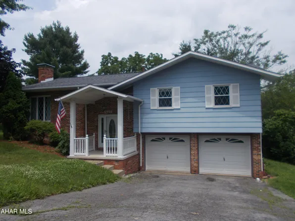 2902 4th St, Altoona, PA 16601
