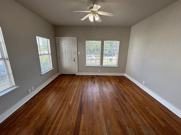 4th image of 1504 Schley Ave