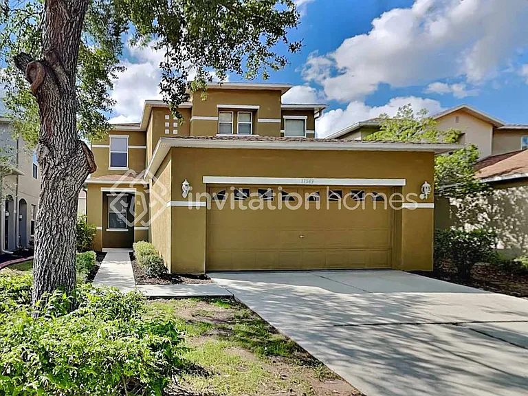 17549 Queensland St — Photo 1