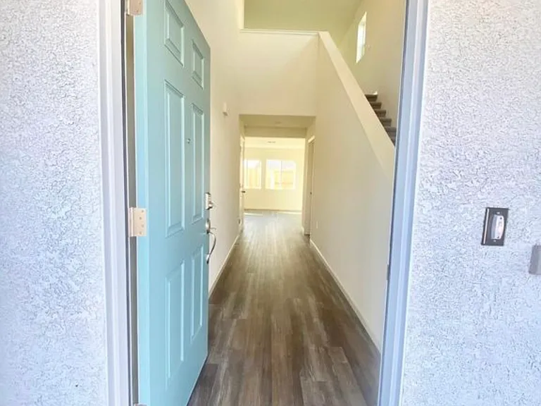 18503 Orilla St — Photo 2