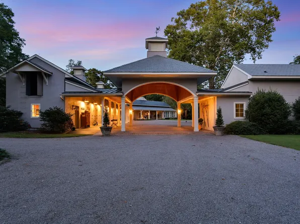 207 Firleigh Road, Southern Pines, NC 28387