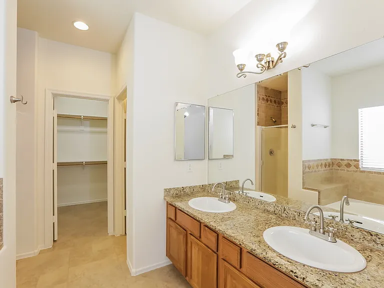 9127 W Elwood St — Photo 11