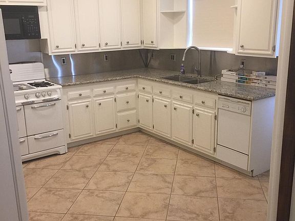 4th image of 105 S 23rd St